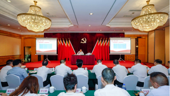 尊龍凱時(shí)集團(tuán)任丁書記帶頭講授“不忘初心、牢記使命”主題教育專題黨課