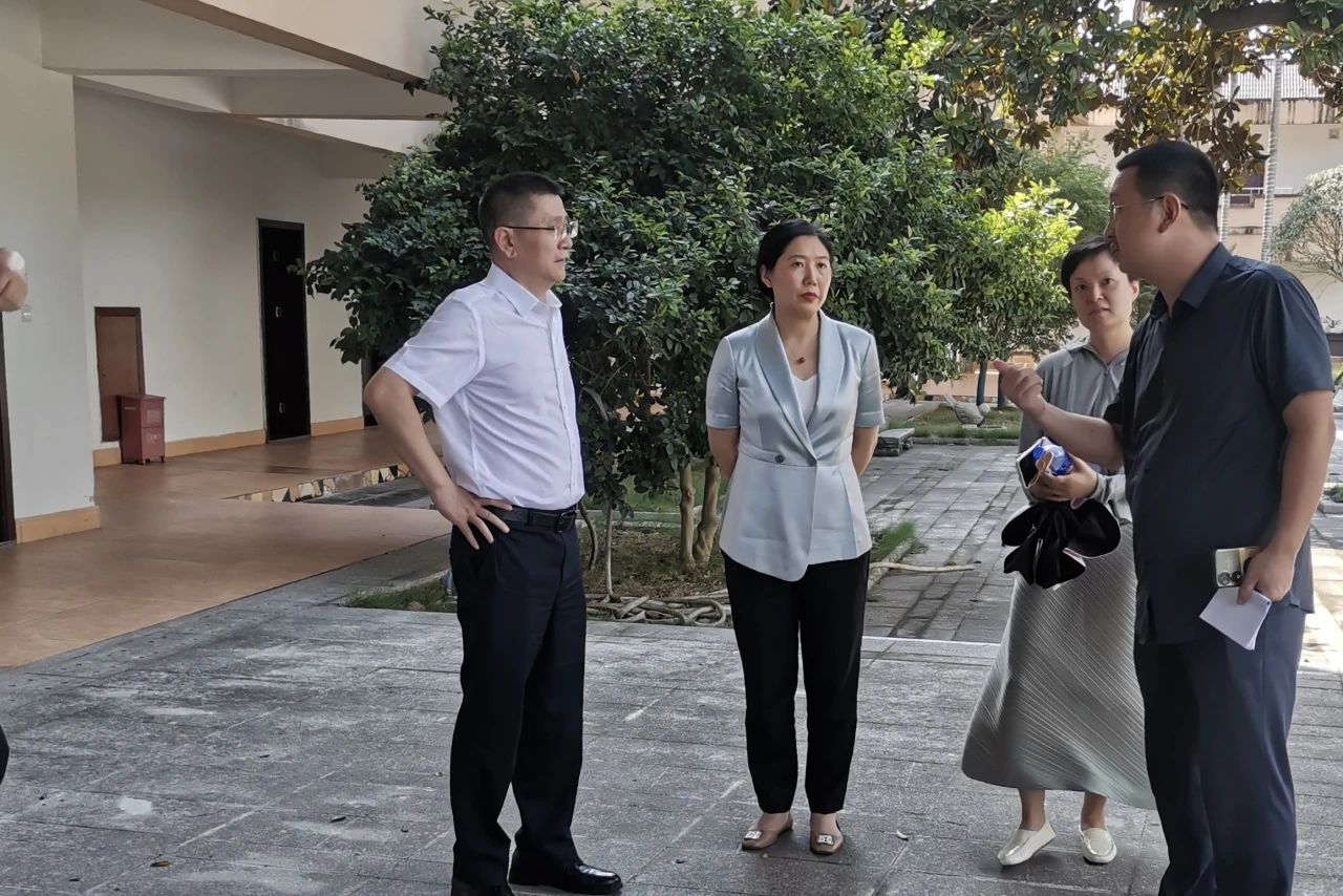 省尊龍凱時集團領導率隊調(diào)研成都東部新區(qū)天府山莊